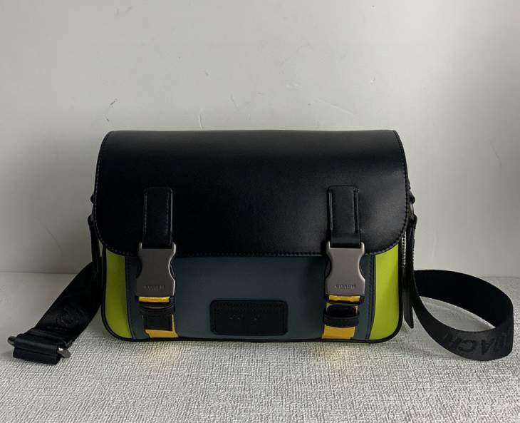 Picture of Coach Mens Bags _SKUfw205769978fw